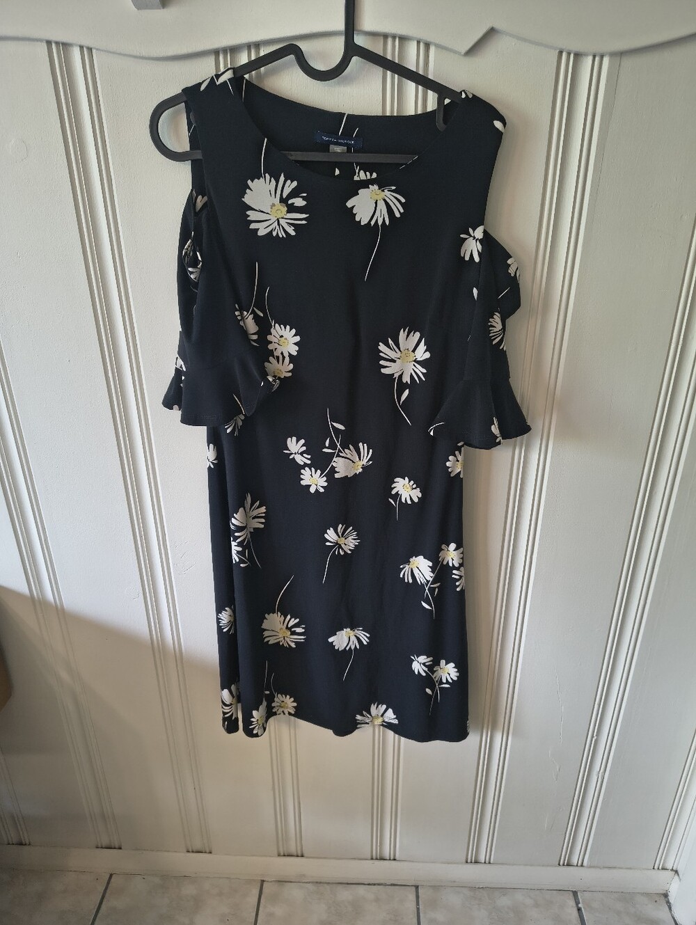 Tommy Hilfiger Cold Shoulder Floral Dress Size 8